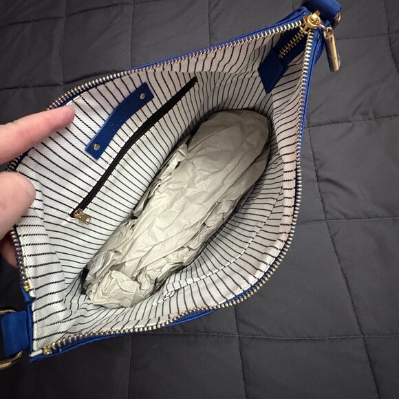 Charley Was Here 3-in-1 "Frankie" Tote w/ Hobo Bag & Wristlet - NWT/NIP - Picture 9 of 15